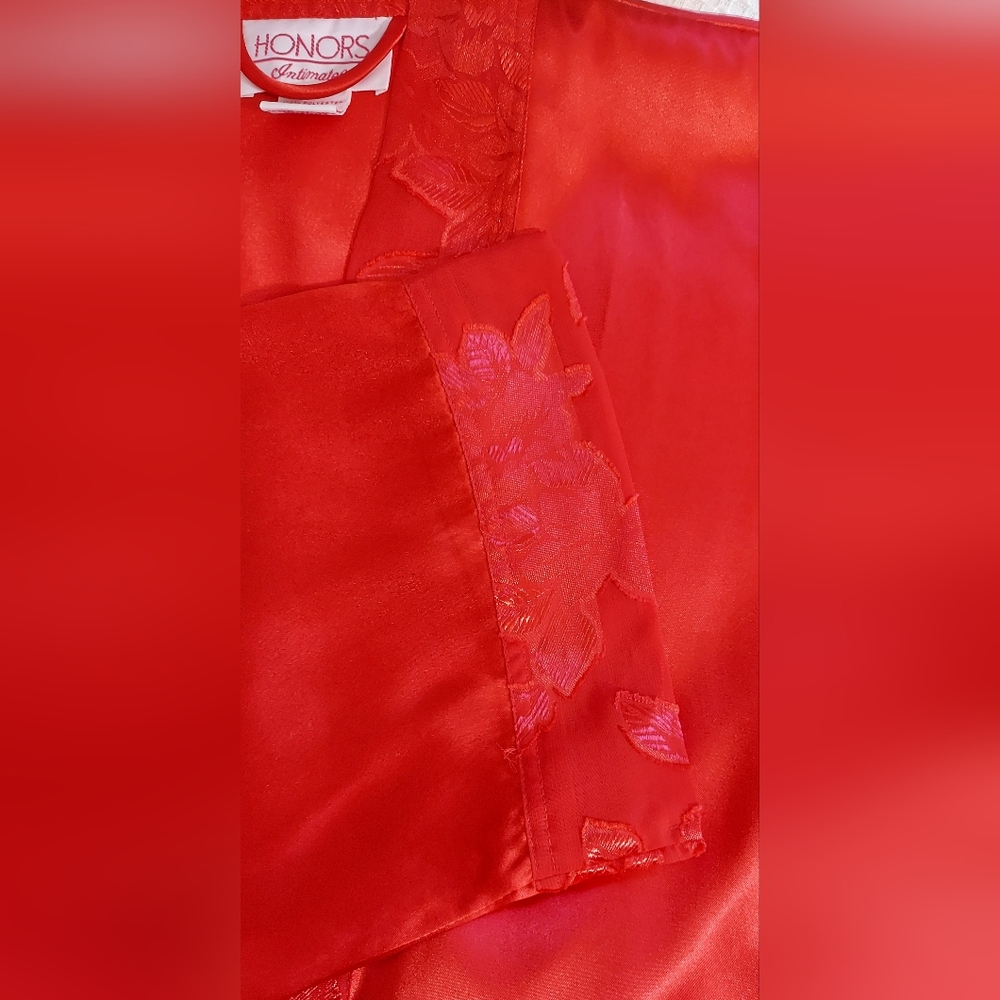 Honors Intimates Red Satin Robe - Picture 6 of 6